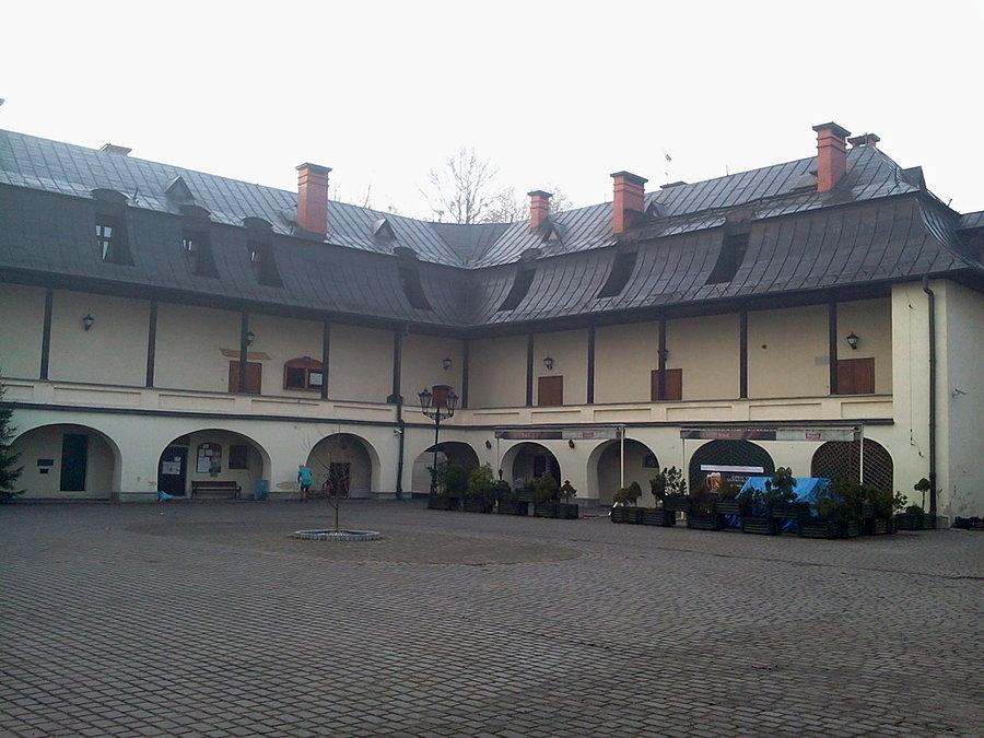 Dziedziniec zamku