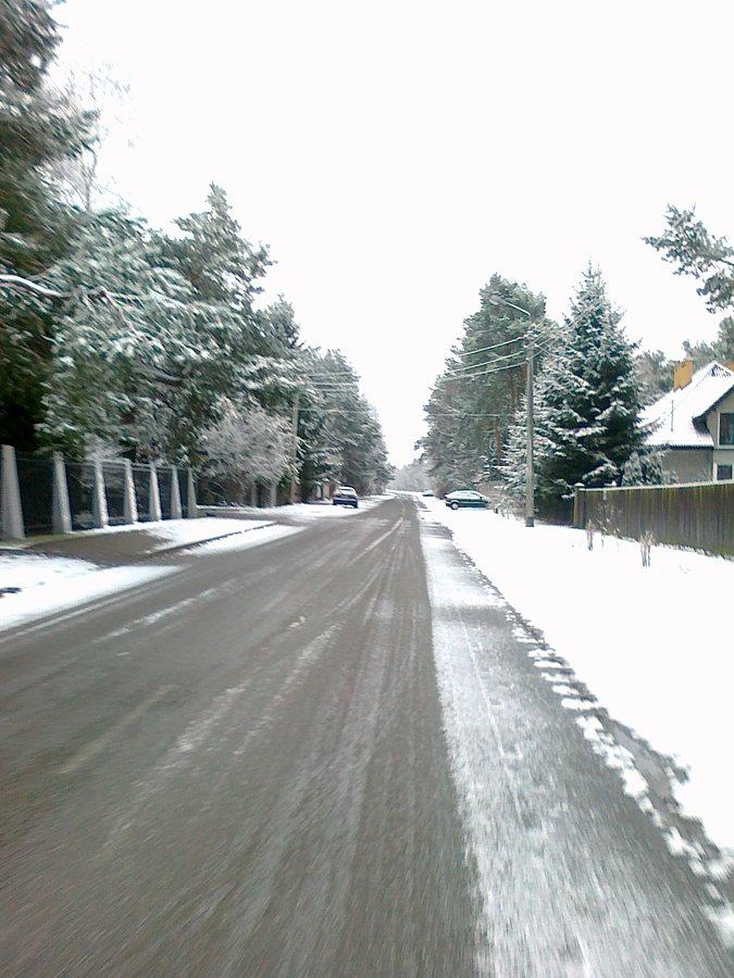 Niestety tylko głóne, na bocznych śnieżna breja