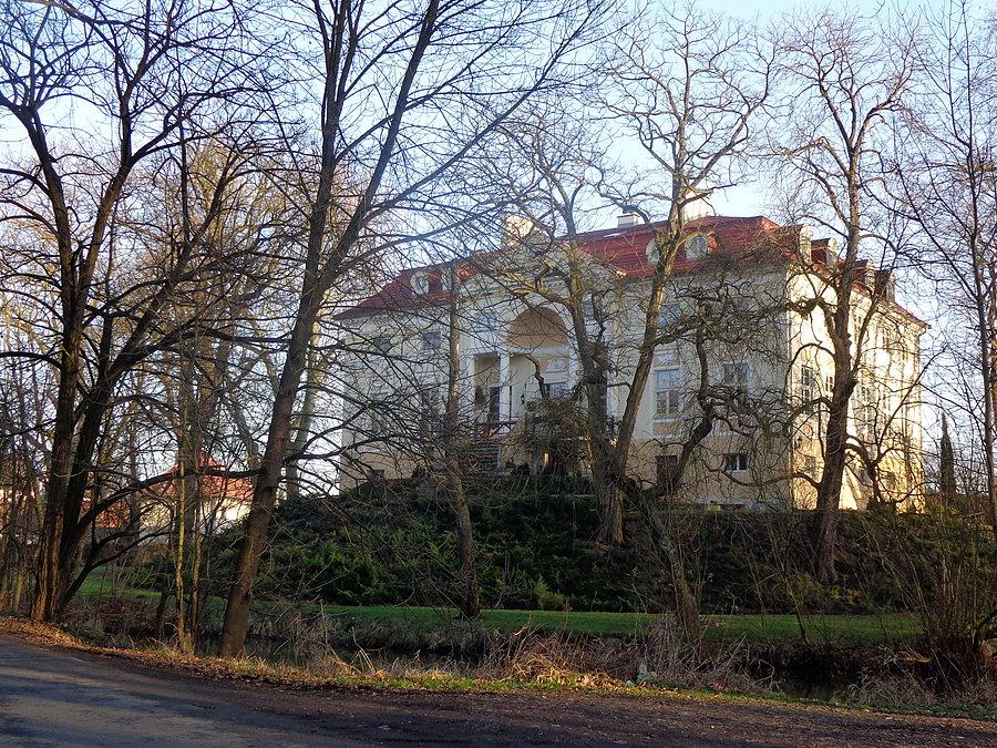 Pałac Aleksandrów