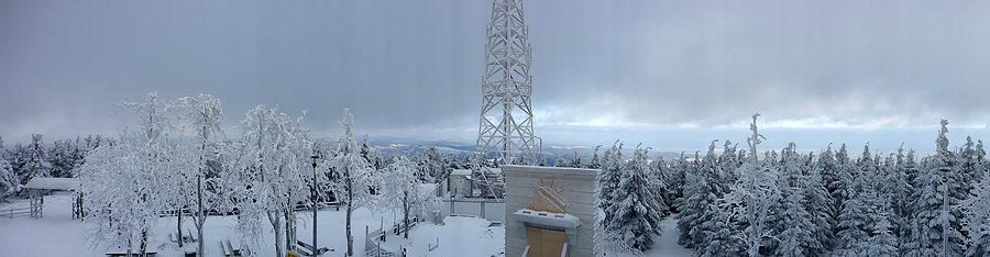Panorama z zaśnieżonej Sowy