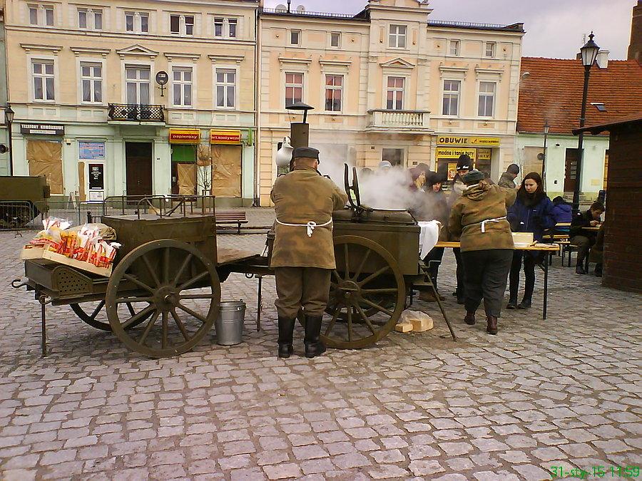 Gostyń - wojskowa grochówa w zimny dzień - próba charakteru... ;)
