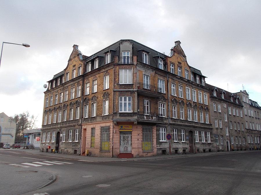 Zabytkowy budynek na Malborskiej