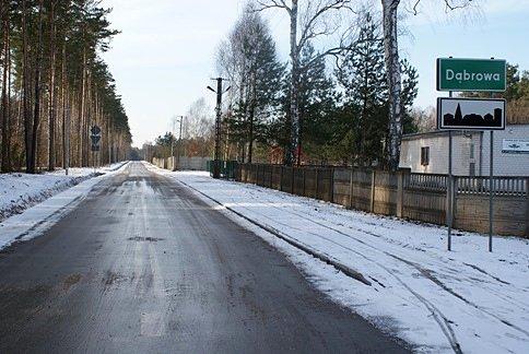 Tu droga gruntowa stała się obecnie asfaltową