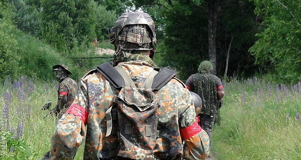Początek gry. Cel: zdobyć flagę przeciwnika