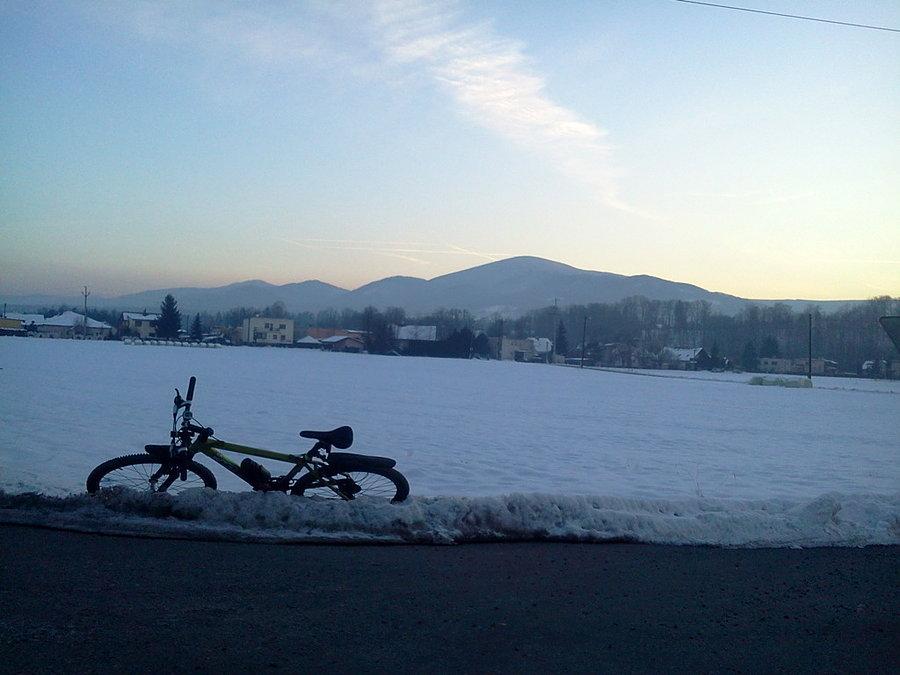 Widok z Czerniowskiego na Ostry