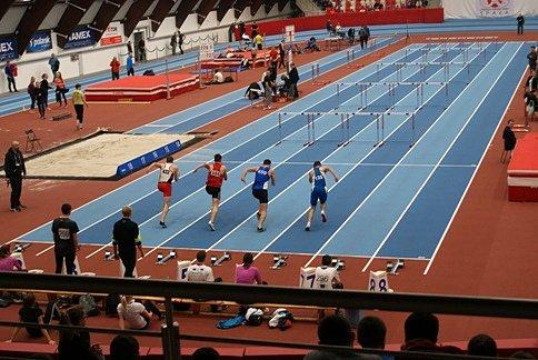 W nowo przebudowanej hali lekkoatletycznej, już po paru dniach od otwarcia, odbywają się zawody