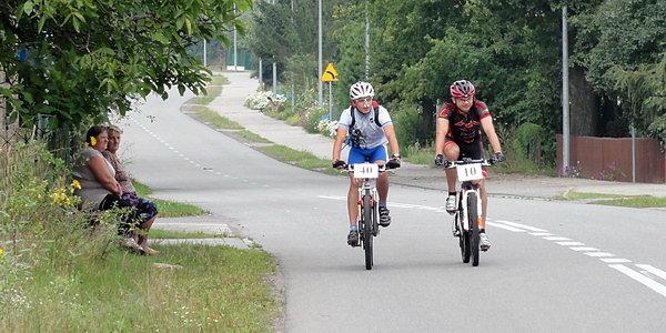 Rozgrzewka w Koroszczynie. II Maraton Rowerowy MTB Stykiem Granic
