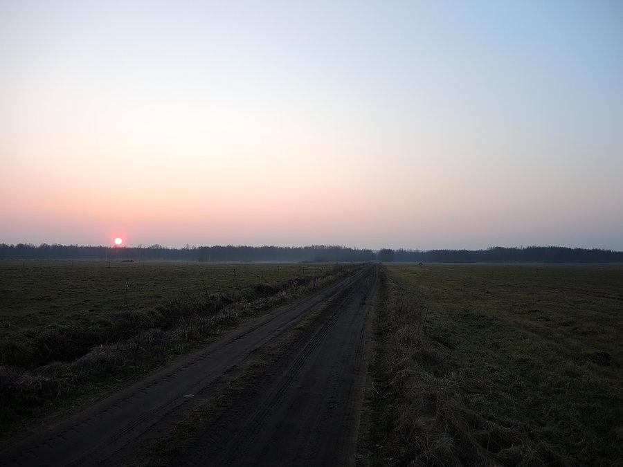 W drodze do śluzy Romanowo