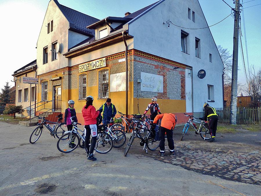 Wracamy do domu. W Kiezmarku podział na dwie grupy - jedni kierują się na Jantara drudzy na Leszkowy