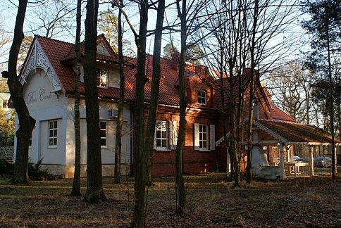 Spalska piekność - Dwór Carski od podwórza