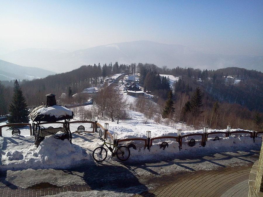 Widok od restauracji pod Równicą