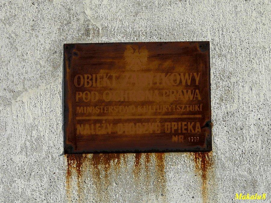 Stary zabytek, Orzeł jeszcze bez korony
