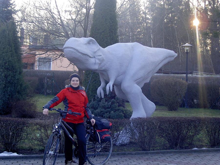 Dinozaur w Górażdżach
