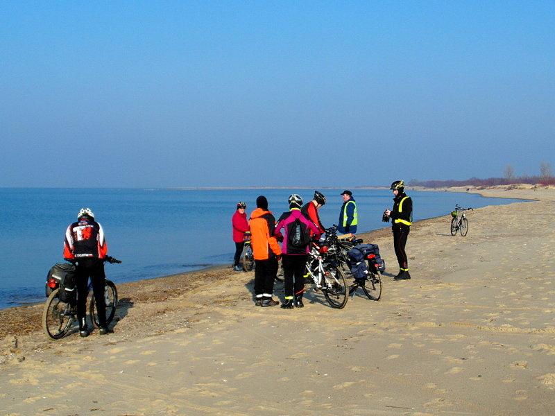 Plażą kierujemy się w stronę rezerwatu