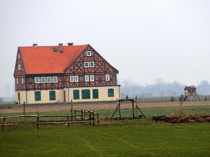 Nowy dom podcieniowy w Osicach