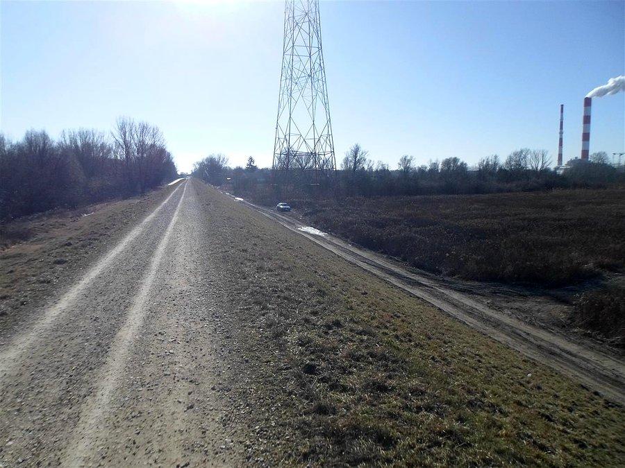 Pierwsze dwa kilometry szutru do Gassów