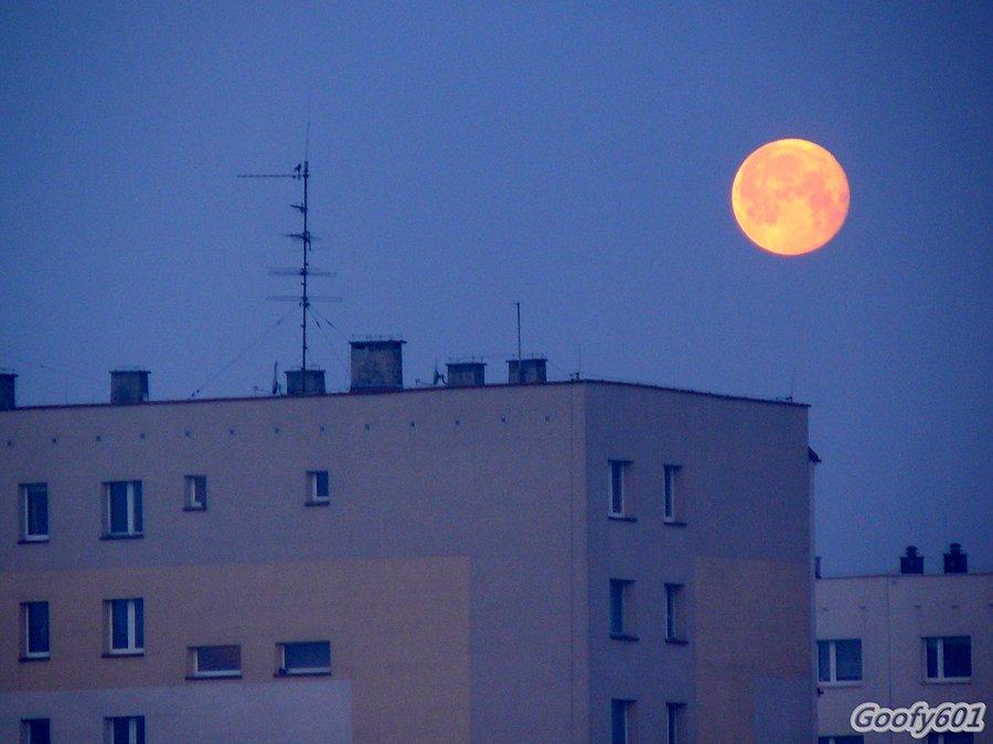 Romantyczny zachód... księżyca ;)