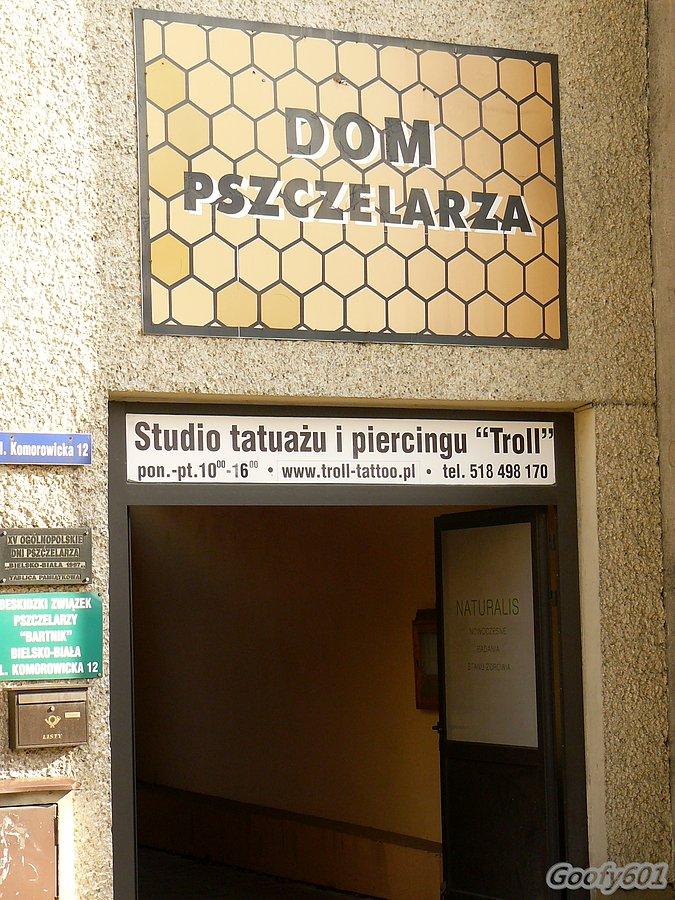 Wydziarajmy sobie pszczołę. A co... ;)