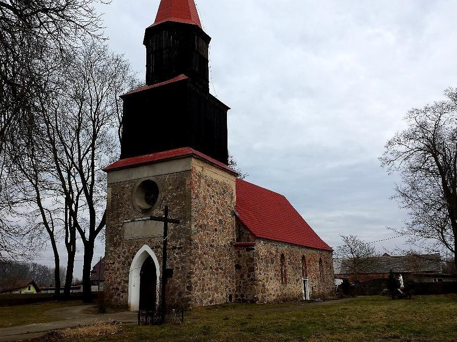 Kościół parafialny p.w. MB Częstochowskiej w Dalewie