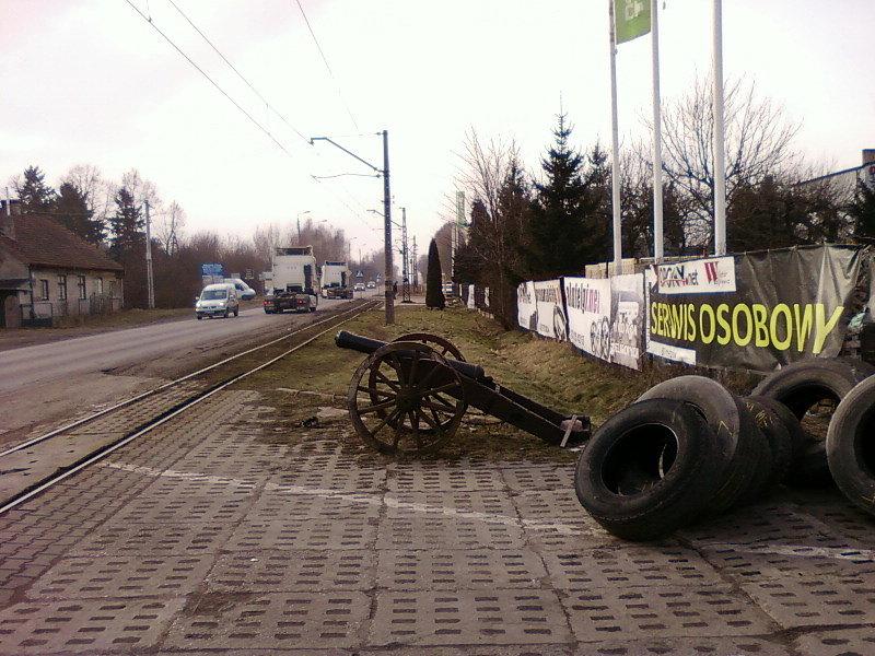 Armaty przy serwisie opon