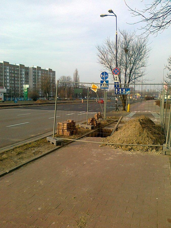 Rozkopana ddr na Górczewskiej