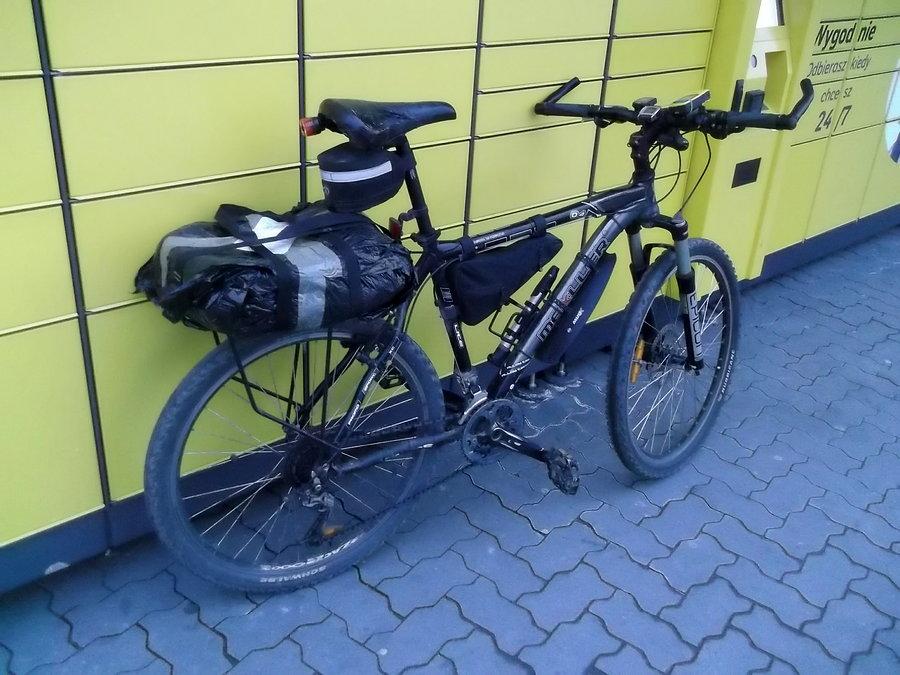 Paczka z Paczkomatu