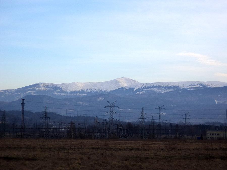 Jelenia Góra (Goduszyn). Szara Kotlina i białe Karkonosze