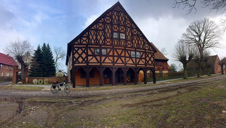 Dom podcieniowy w Trutnowach