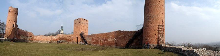 Panorama wnętrza zamka w Czersku