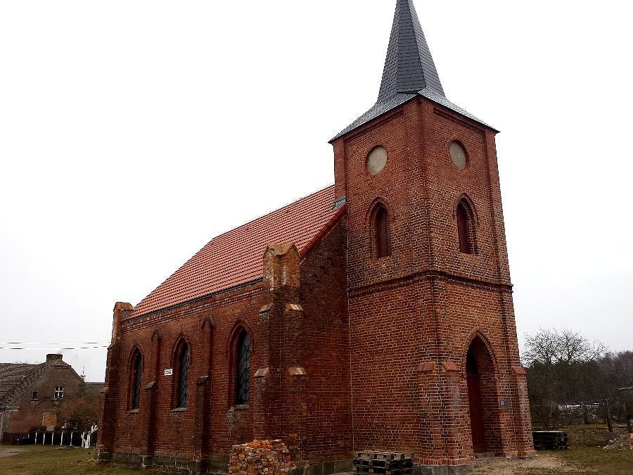 Kościół poewangelicki z 1896 r. w Dolicach a od 1945r cerkiew prawosławna