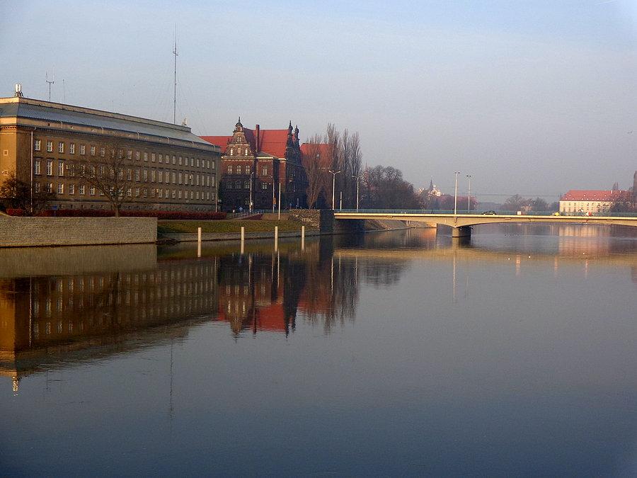 Ponad Odrą w stronę Muzeum Narodowego