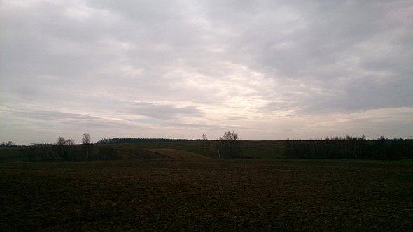 Chmurzy się nad polami