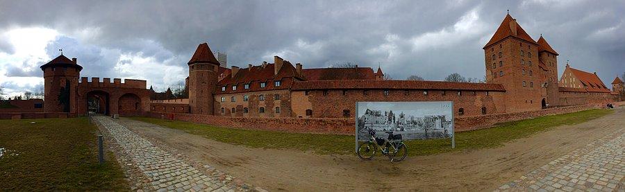 Malbork w zamek w ostatnich latach skok w odbudowie