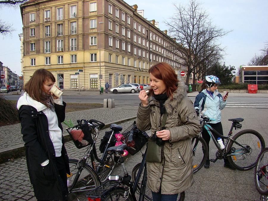 Rowerowy Dzień Kobiet 2015 Szczecin - Jeszcze tylko szminka na usta i mozna ruszać w trasę