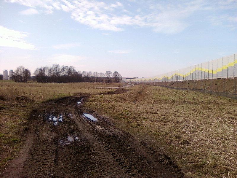Błotnisty łącznik do drogi technicznej