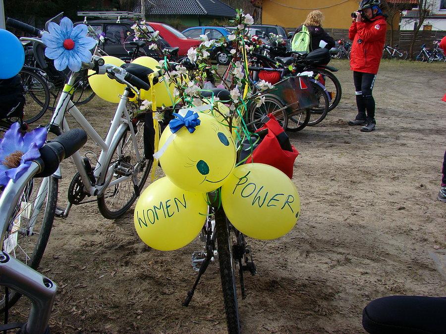Rowerowy Dzień Kobiet 2015 Szczecin . Ta kobieca MOC