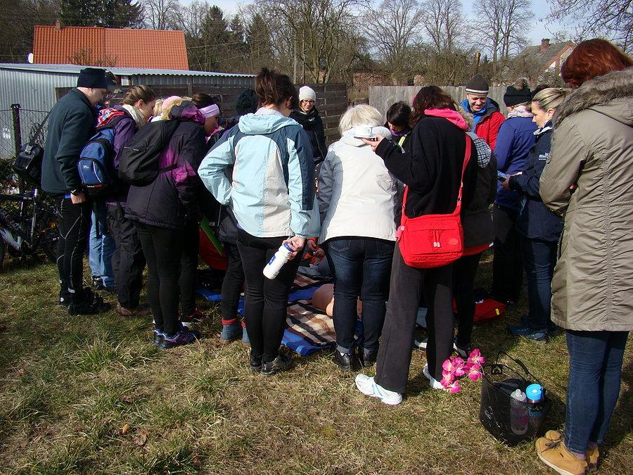 Rowerowy Dzień Kobiet 2015 Szczecin . Tanowo Lawendowa - Kurs udzielania pierwszej pomocy
