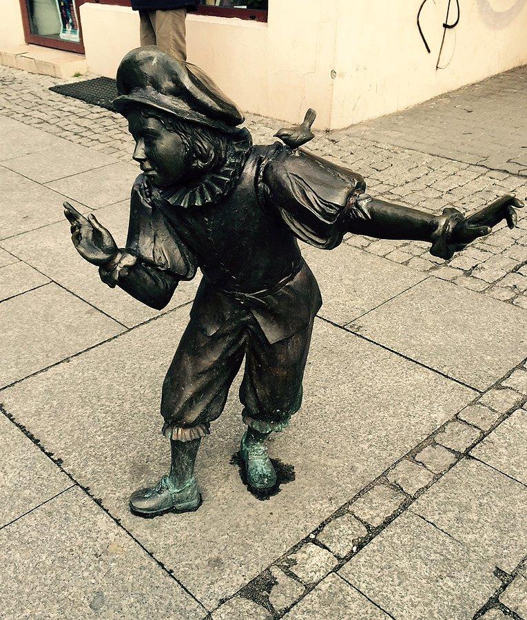 Figurka na rynku w Inowrocławiu