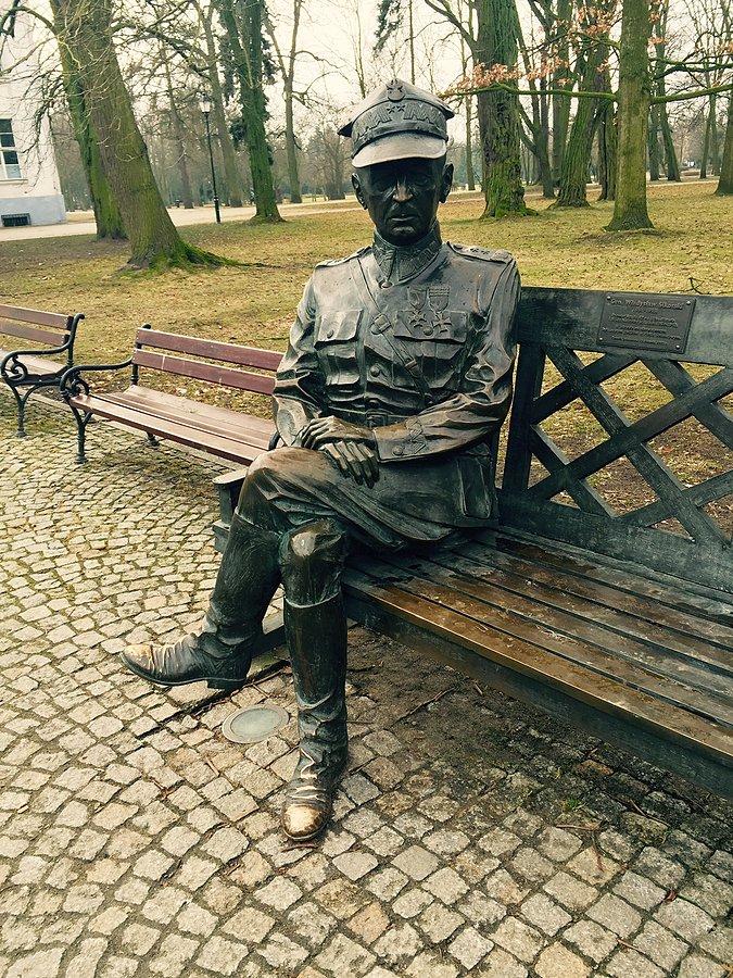Wódz naczelny W.Sikorski bywał w parku zdrojowym