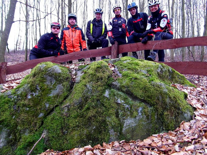 Na uboczu znajdujemy nowy kamień- widzimy go po raz pierwszy