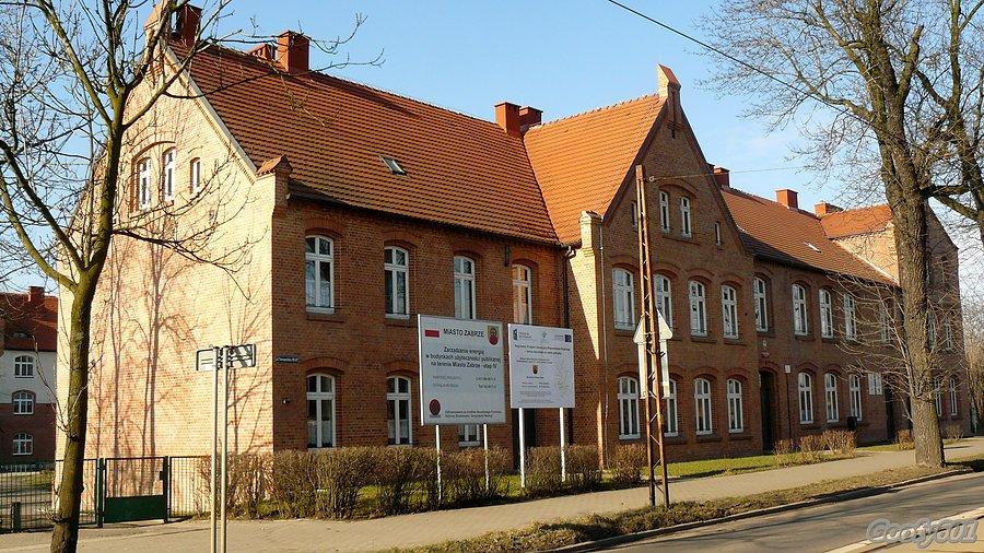 Odnowiona szkoła w Mikulczycach