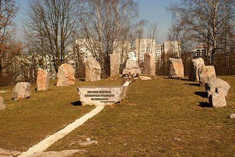 "Kamienie wołać będą...bo nie można zakopać pamięci w dołach"