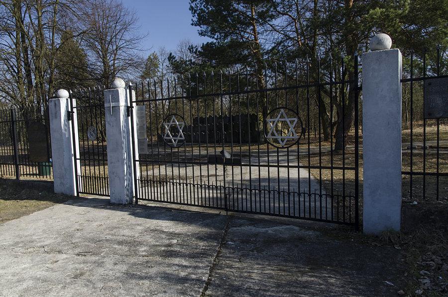 Wejście na teren tylko dla grup zorganizowanych,... a my niby co? Zrdezorganizowani?