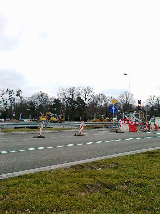 Rozebrany wiadukt nad AK