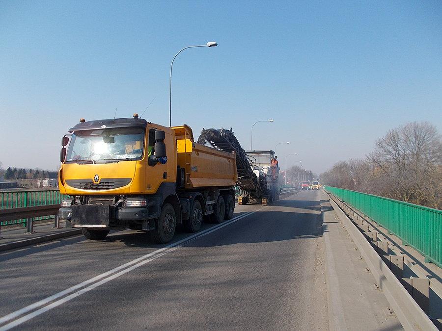 Początki remontu wiaduktu na Trasie UE