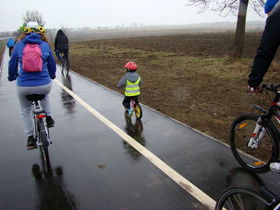 Otwarcie ścieżki pieszo rowerowej z Przecławia do Kołbaskowa. W drodze do Smętowic