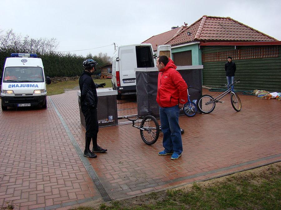 Otwarcie ścieżki pieszo rowerowej z Przecławia do Kołbaskowa. W Smętowicach - Pokazy akrobacji rowerowych