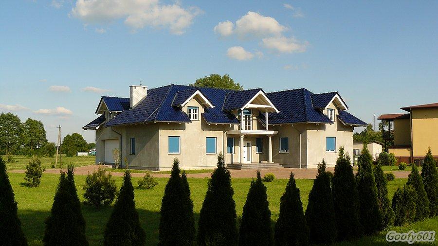 Kobaltowe dachówki w pełnym słońcu ;)