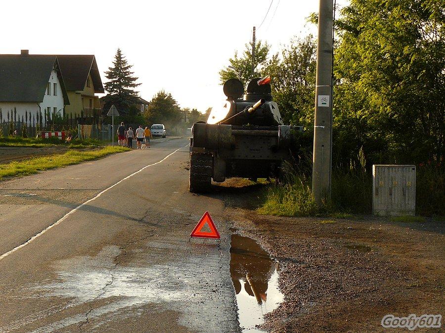 Pojazd prawidłowo oznakowany ;)