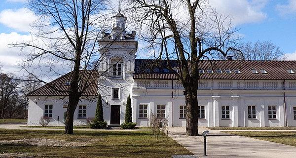 Oficyna Zachodnia z Zachodnią Wieżyczką w zespole pałacowo-parkowym Radziwiłłów w Białej Podlaskiej
